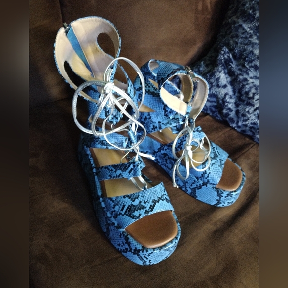 Blue Snakeskin Lace-Up Wedge Sandals - Picture 7 of 11